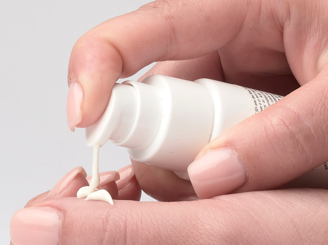 Écran Solaire SPF 50+ à l'Acide Hyaluronique
